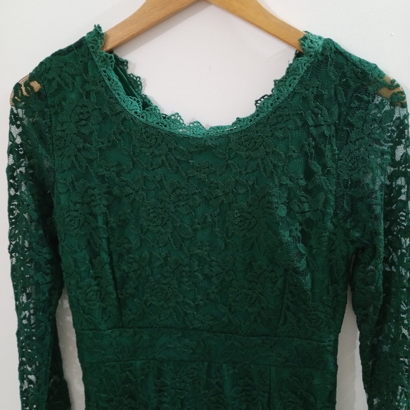 Classic Lace Bodycon Dress